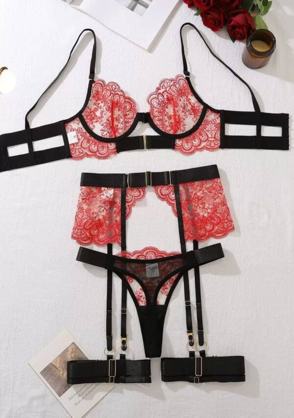 Black Lace 3-Piece Lingerie Set
