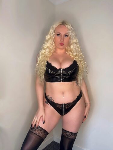 Burgundy Leather & Lace Zipper Lingerie Set photo review